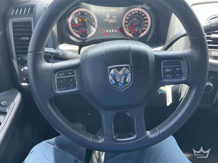 2016-dodge-1500-image-15