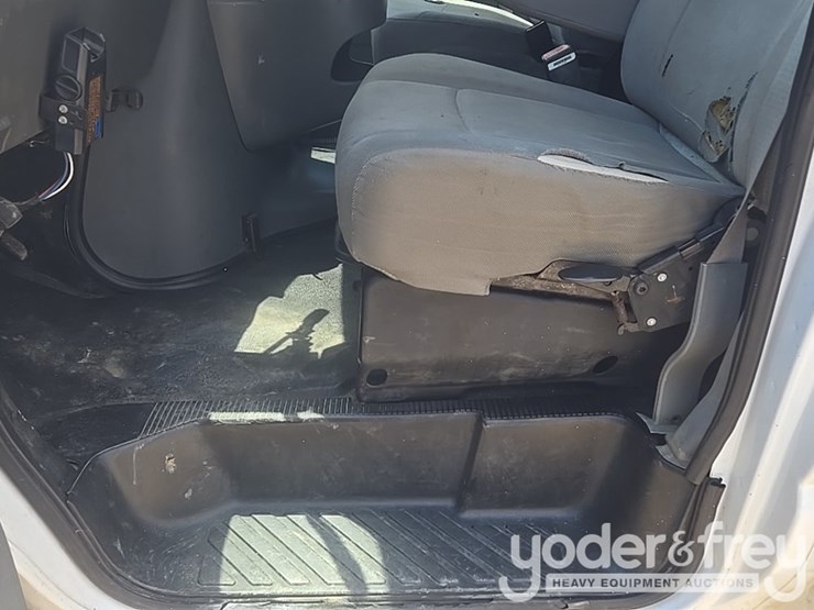 2007-ford-e250-image-26
