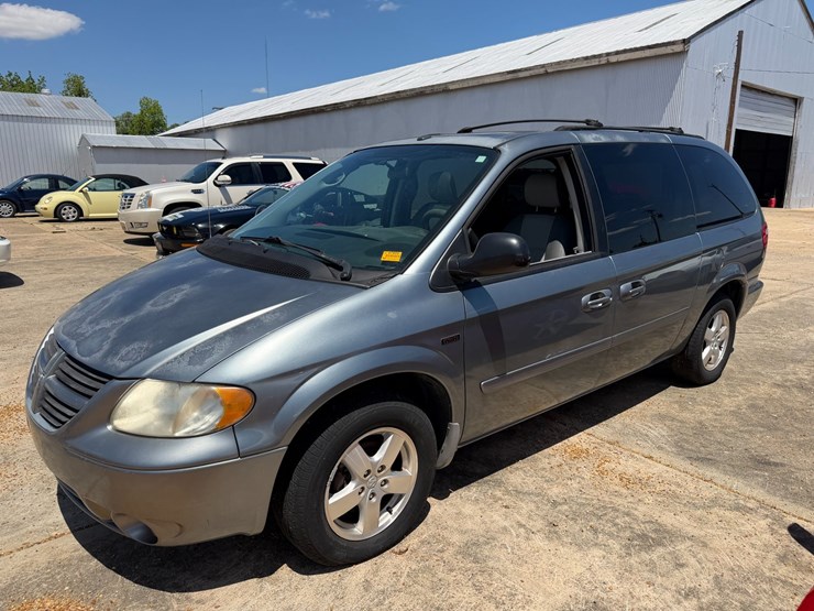 2007-dodge-grand-caravan-image-1