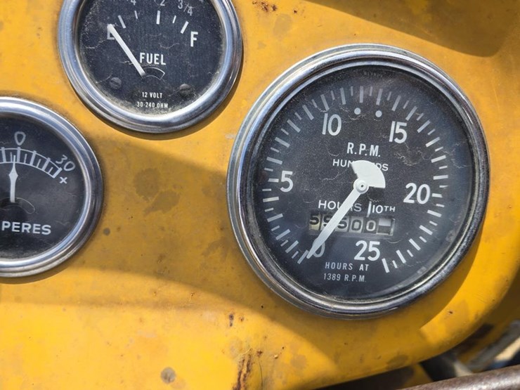 massey-ferguson-2135-image-18