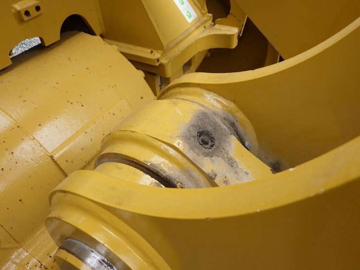 2022-caterpillar-930m-image-28