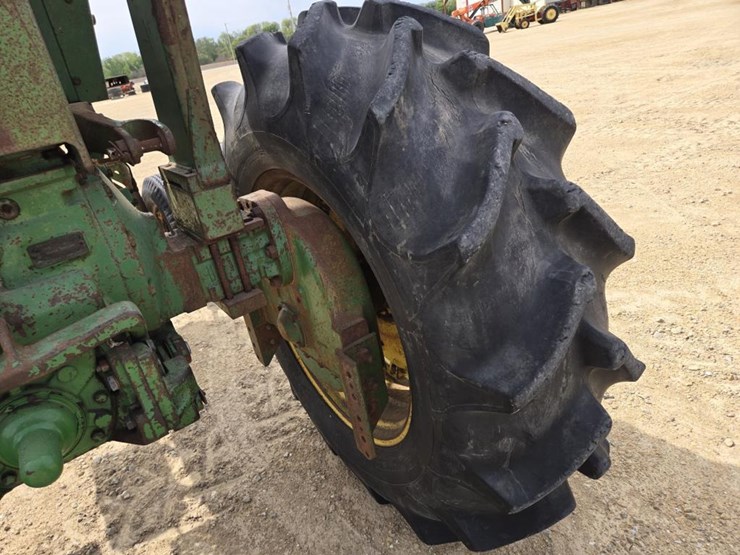 john-deere-4020-image-18