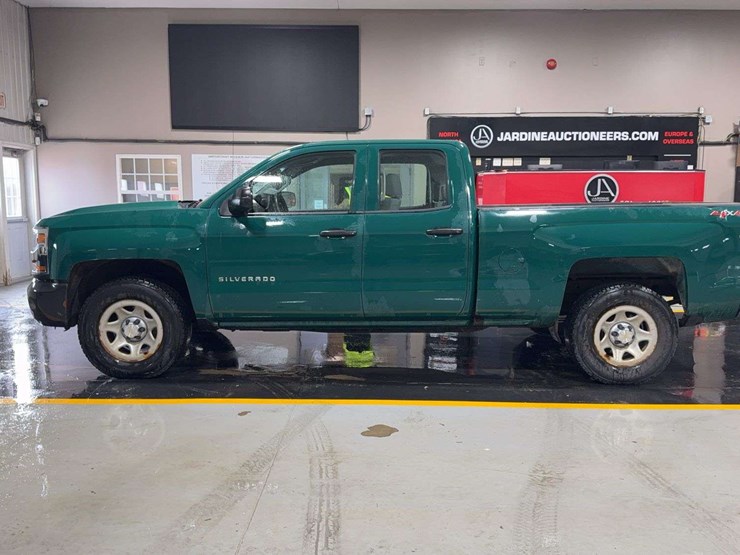2018-chevrolet-silverado-1500-image-2