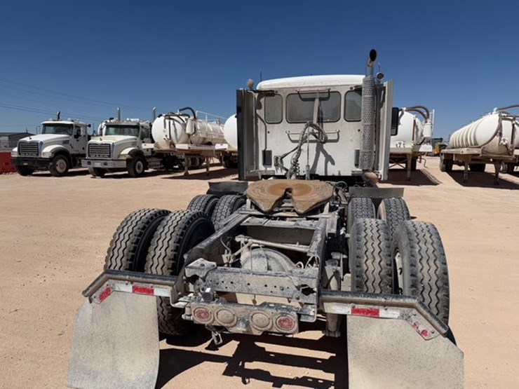 2019-kenworth-t680-image-7