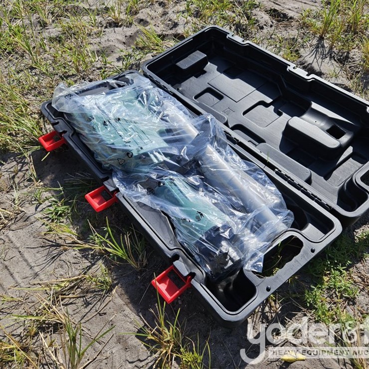 Unused Huskie B65