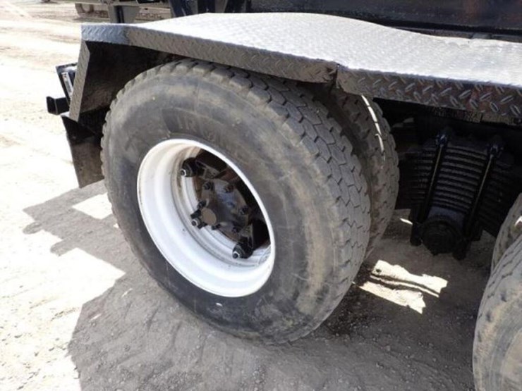 1993-mack-rd690s-image-56
