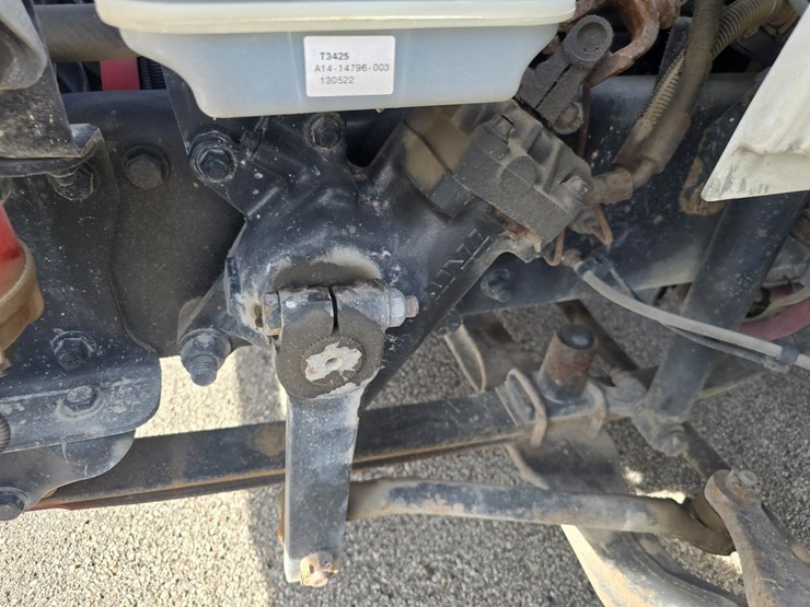 2014-freightliner-m2-106-image-56