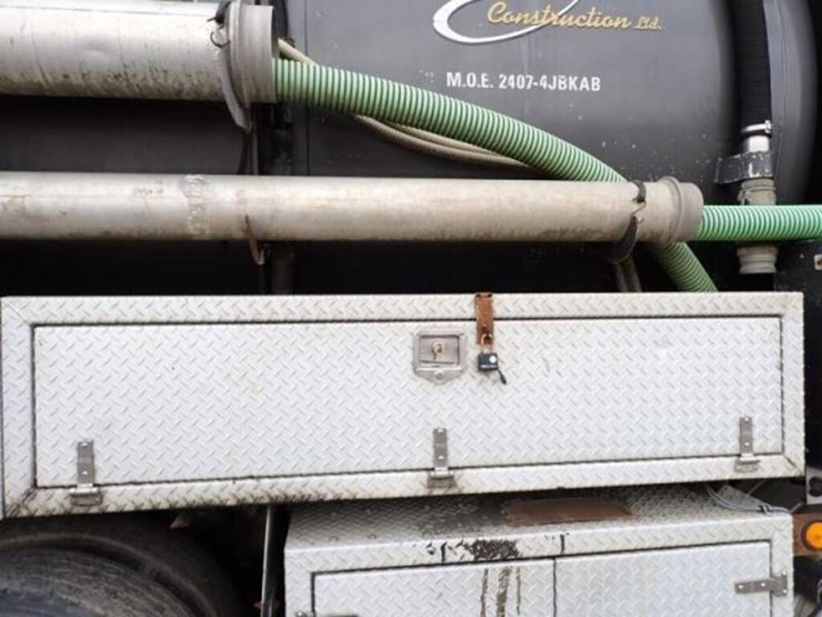 inoperable-2007-supervac-2000-on-2007-mack-ct713-1-image-81