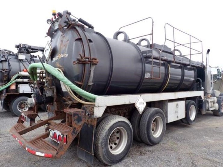 inoperable-2005-mack-cv713-tri/a-vacuum-truck-1m2a-image-60