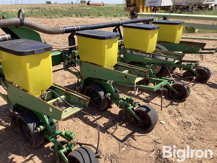 john-deere-7300-image-18