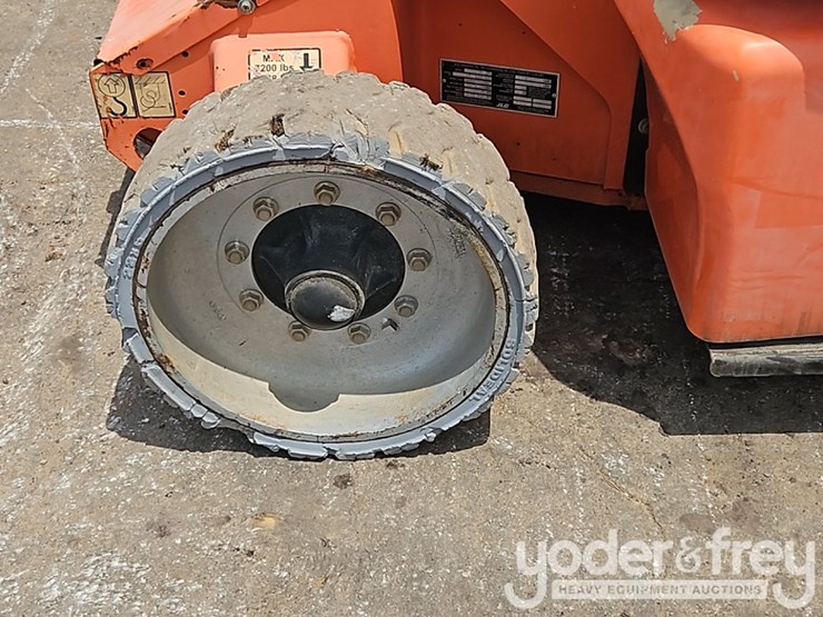 2011-jlg-e400ajpn-image-9