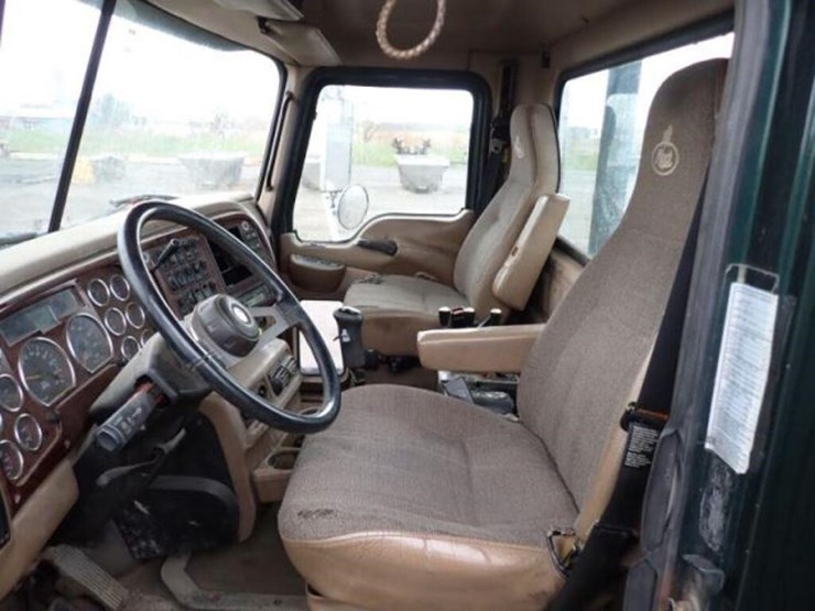 2004-mack-cv713-granite-t/a-rolloff-truck-1m2ag10c-image-21