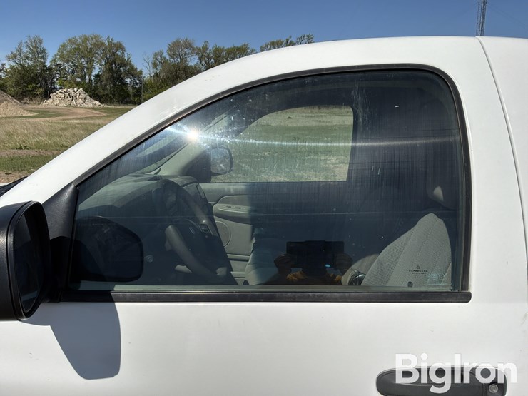 2005-dodge-ram-1500-image-12