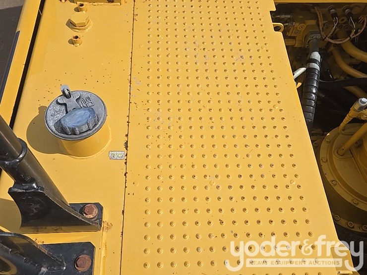 2017-caterpillar-336fl-image-50