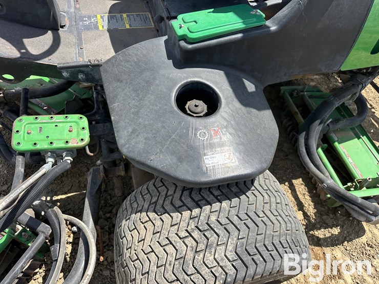 john-deere-3225c-image-11