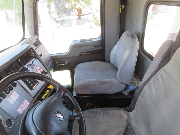 2019-kenworth-t270-image-8