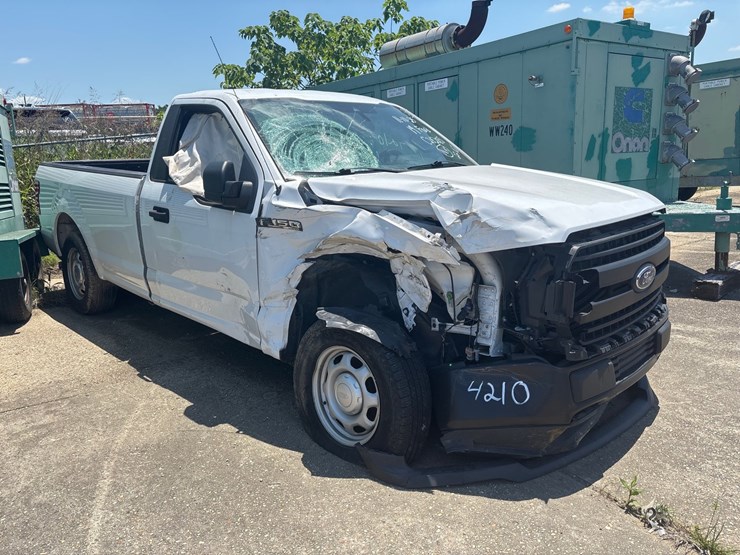 #51-•-2019-ford-1/2-ton-pickup-image-2