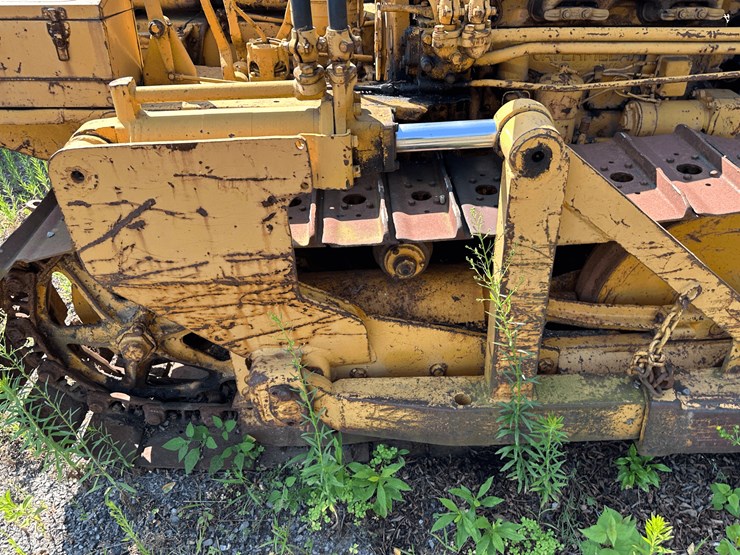 caterpillar-d2-image-20