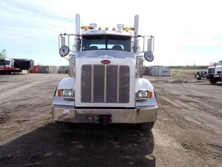 2013-peterbilt-367-image-2