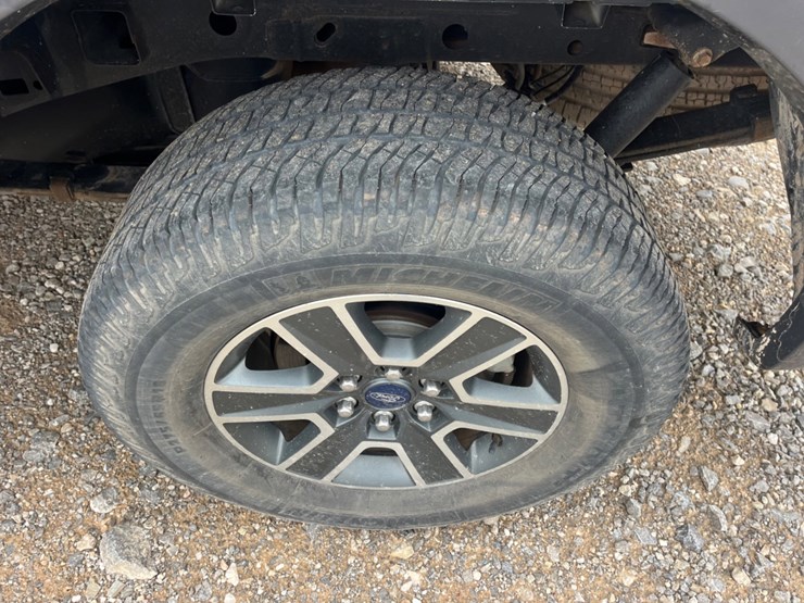 2016-ford-f150-image-13