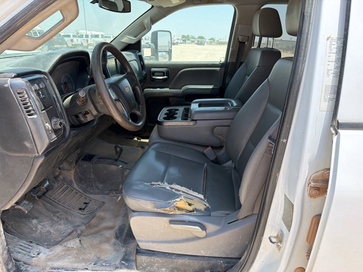 2018-chevrolet-silverado-3500hd-image-9