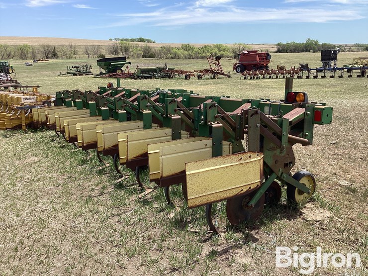 john-deere-885-image-5