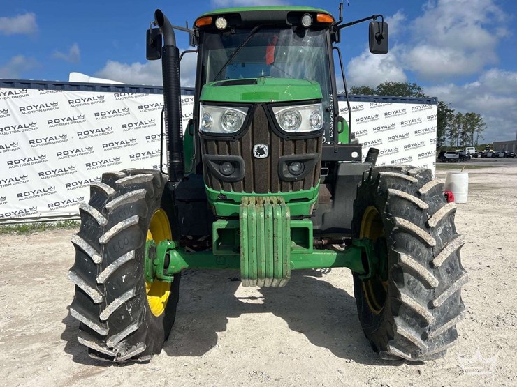 2014-john-deere-6125m-image-17
