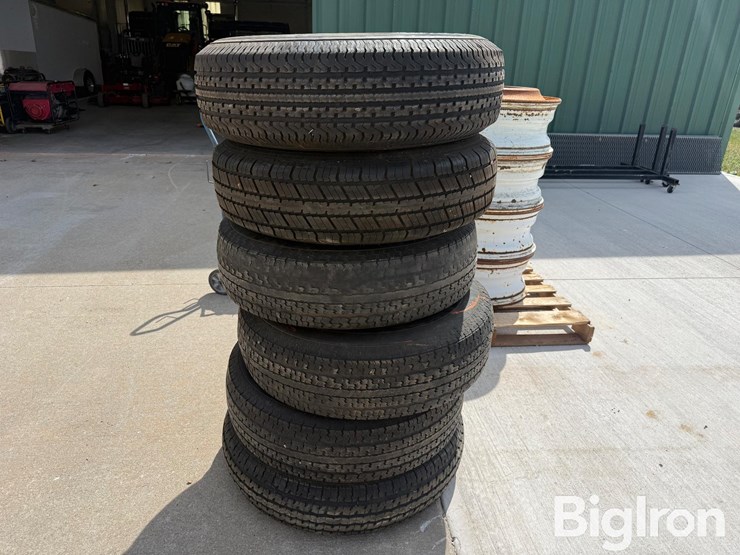 16”-mounted-trailer-tires-image-6