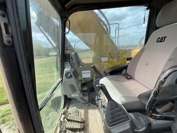 2012-caterpillar-321d-excavator-image-44