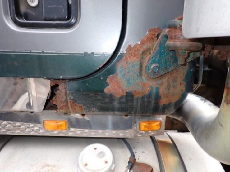 inoperable-2005-mack-cv713-granite-tri/a-vacuum-tr-image-40