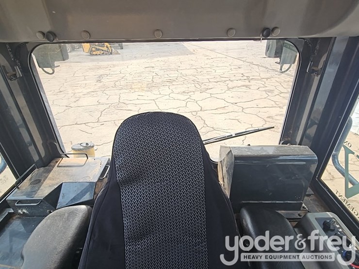 2020-komatsu-d39pxi-24-image-29