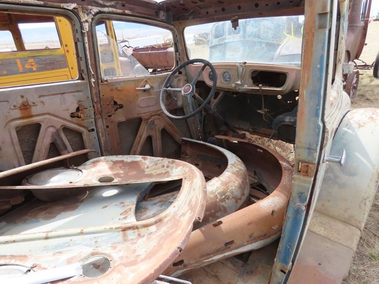 rare-1935-willy-4dr-sedan-project-image-6