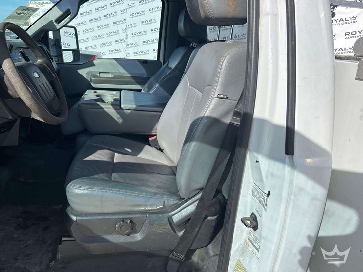 2015-ford-f350-image-13