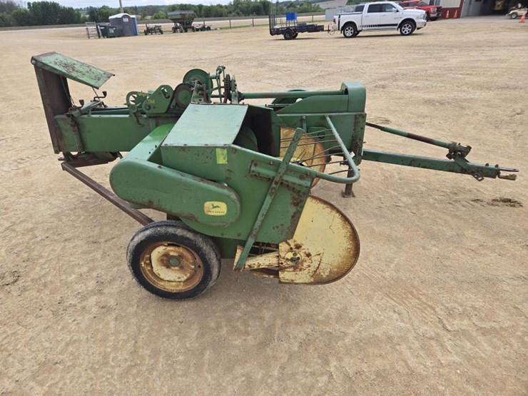 john-deere-24t-image-13