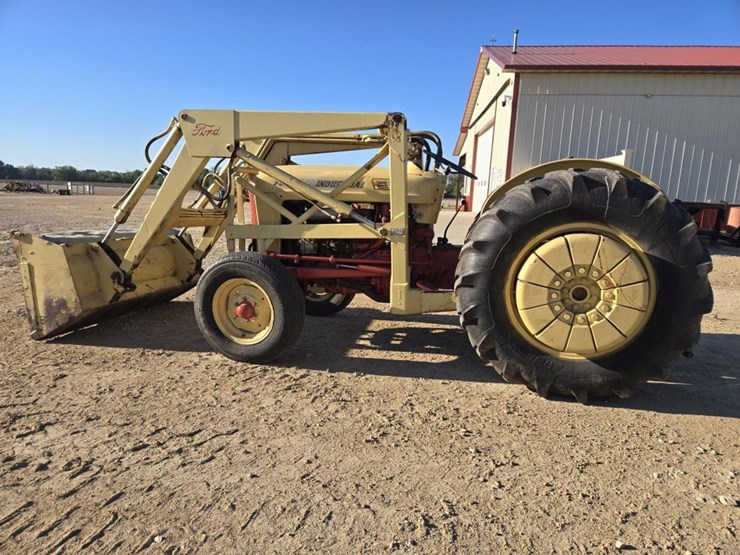 ford-4000-image-9