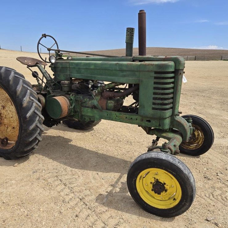 1944 JOHN DEERE MODEL A