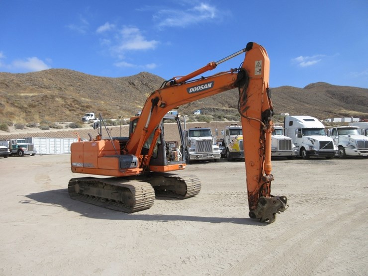 2010-doosan-dx140-lc-image-2