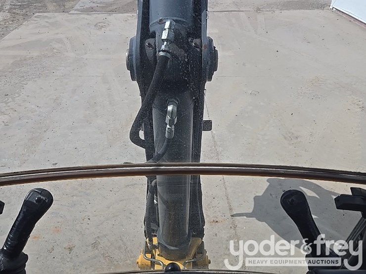2020-deere-310sl-image-25