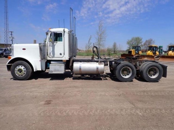 2004-peterbilt-379-image-8