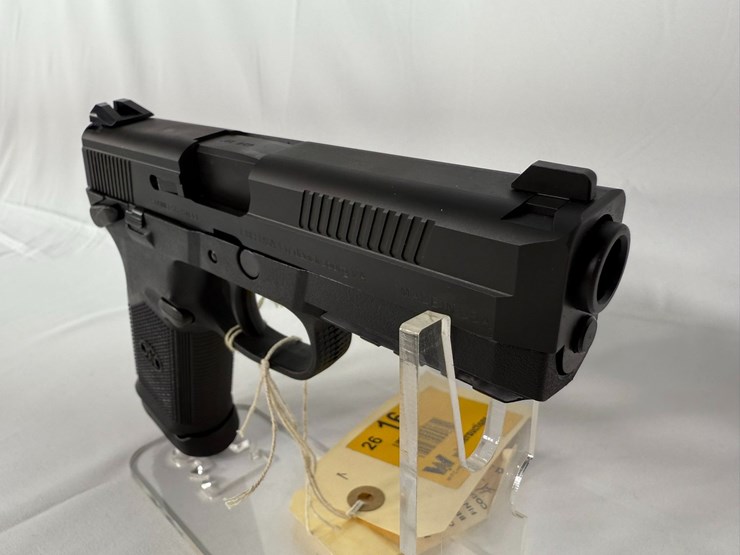 #16-•-fnh-fwp-45-45acp-pistol-61dmp10518-image-22