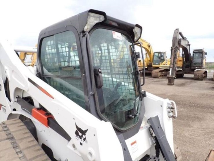 2021-bobcat-t870-image-20