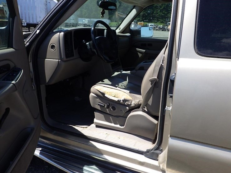 2005-chevrolet-silverado-3500-image-31