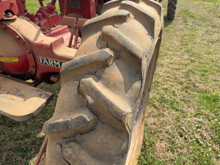 farmall-f-20-image-14