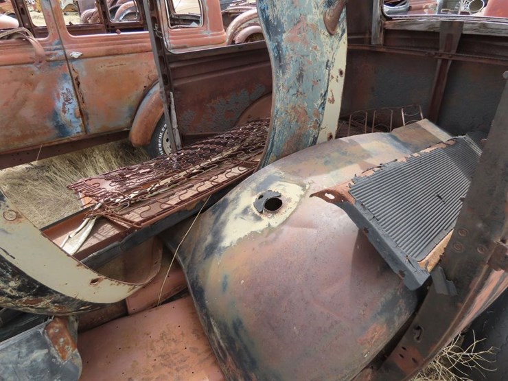 1932/3-ford-2dr-sedan-for-rod,-project,-for-parts-image-8