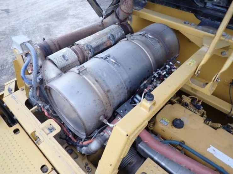 2015-caterpillar-349fl-image-74