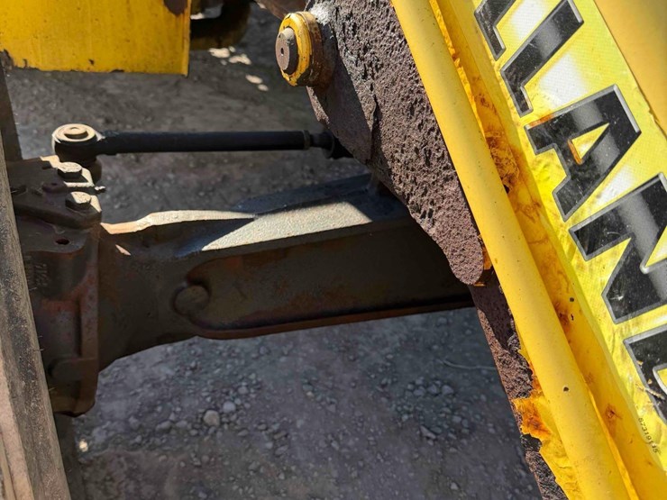 new-holland-b95lr-backhoe-image-8