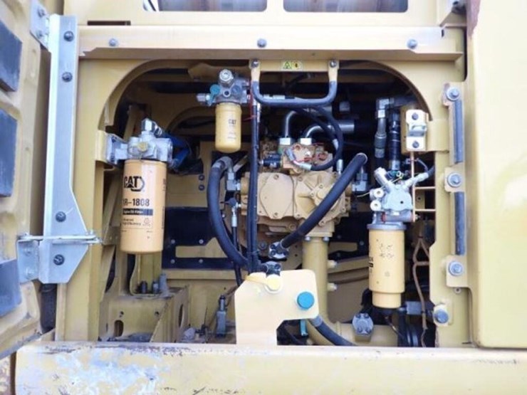 2015-caterpillar-349fl-image-54