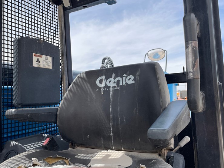 2019-genie-gth1256-image-110
