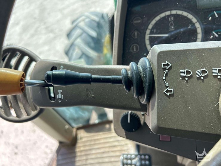 john-deere-6125m-image-15