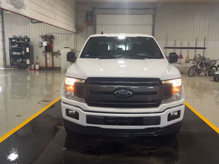2020-ford-f150-image-8